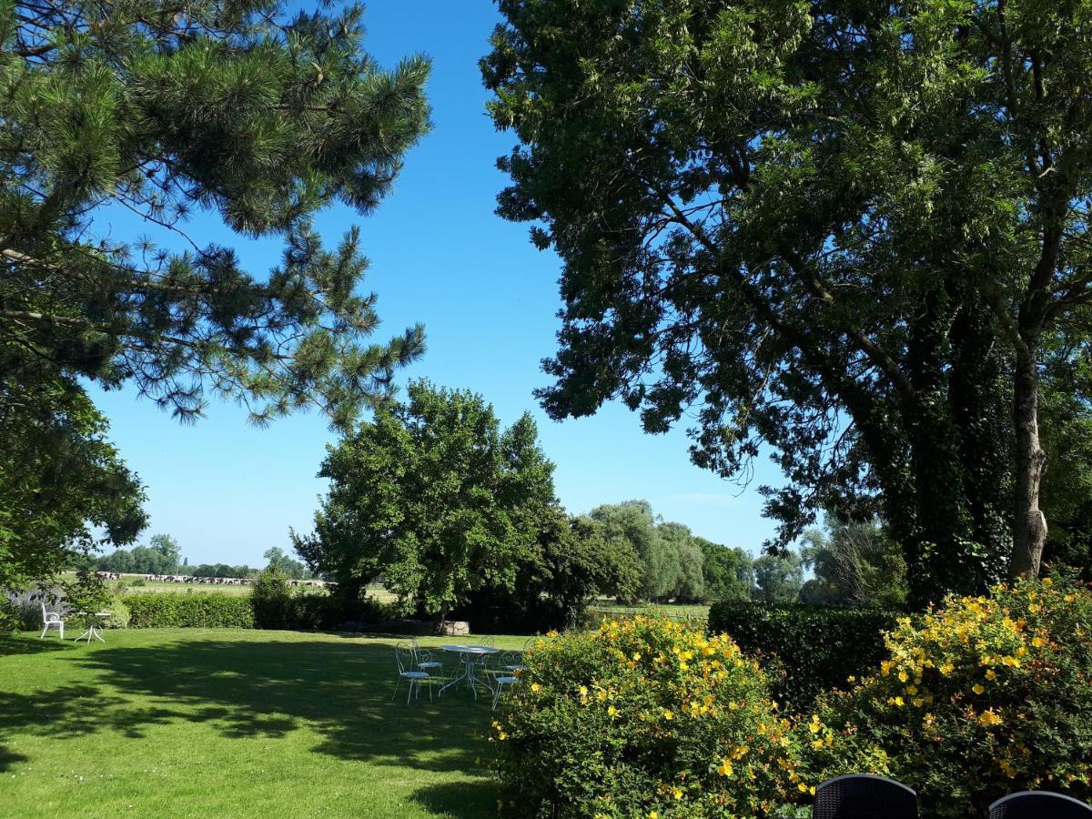 Manoir De La Ville Marie Hirel Exteriér fotografie