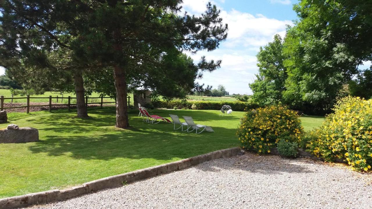 Manoir De La Ville Marie Hirel Exteriér fotografie